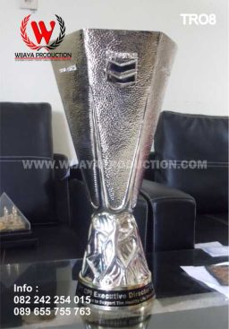 Piala Bergilir Untuk Event Olahraga