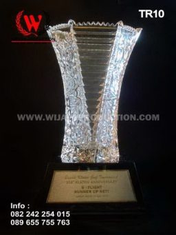 Piala Bahan Kaca