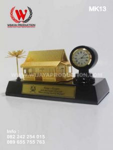 Souvenir Miniatur Rumah Adat Betawi