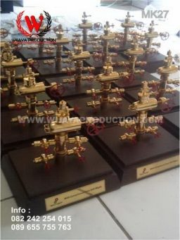 Souvenir Miniatur Wellhead