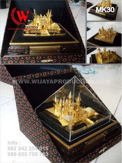 Souvenir Miniatur Masjid Raya Sultan Riau