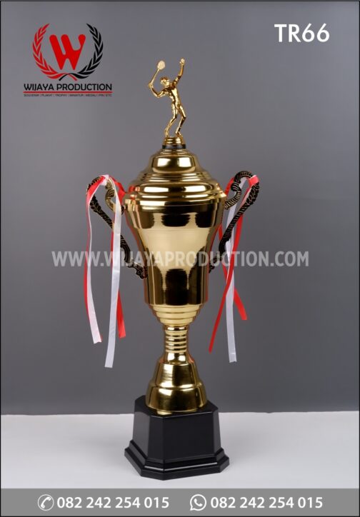 Piala Logam Kuningan Figure Badminton