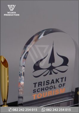 Plakat Akrilik Pen Holder Trisakti School of Tourism