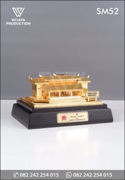 Souvenir Miniatur Ruma...