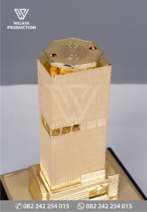 Detail Souvenir Miniatur NasDem Tower