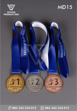 Medali Turnamen Badminton Internal