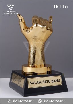 Piala Bentuk Tangan | Salam Satu Bahu