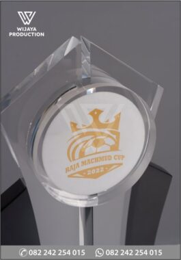 Plakat Akrilik Juara Open Tournament Sepak Bola Raja Machmud Cup
