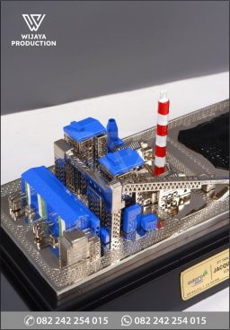 Souvenir Miniatur PT T...