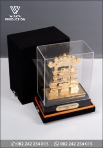 Box Souvenir Miniatur CP Petindo Contest Display