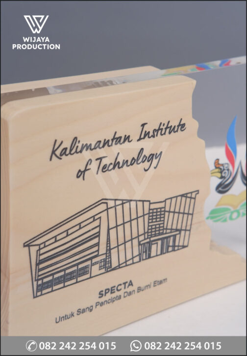 Detail Plakat Kayu Kalimantan Institute of Technology