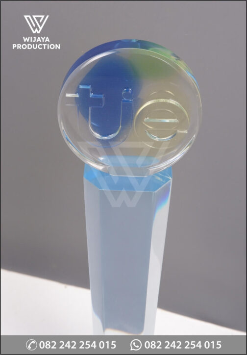 Detail Piala Platinum Award Taiwan Innotech Expo