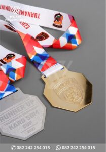 Detail Medali Tournament Badminton Karo SDM Cup