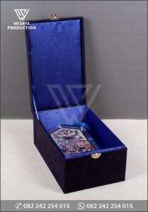 Box Plakat Akrilik Borneo Indobara