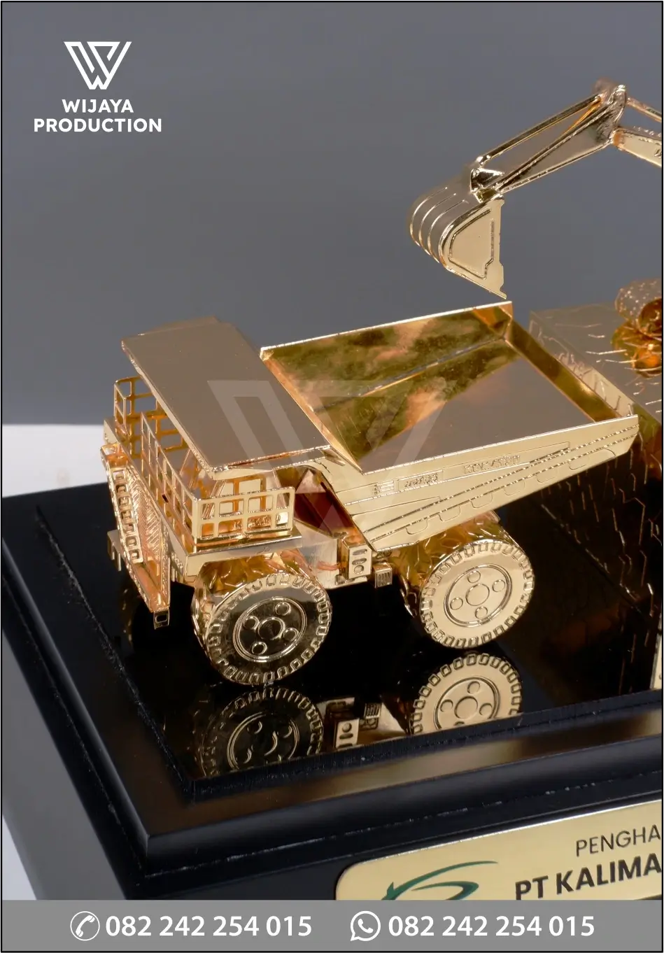 Detail Souvenir Miniatur Dump Truck & Excavator PT KPP