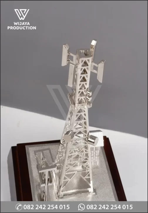 Detail Souvenir Miniatur Tower Telkomsel Enterprise