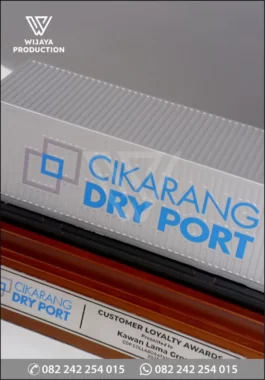 Souvenir Miniatur Cikarang Dry Port