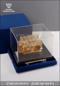 Box Souvenir Miniatur Rumah Adat Betawi PENATRIS SEKKAU A-113