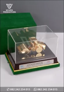 Box Souvenir Miniatur Road Roller