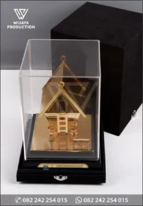 Box Souvenir Miniatur Leuit Baduy