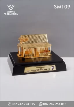 Souvenir Miniatur Ruma...