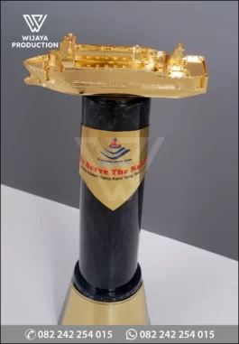 Piala Resin PT Dharma Lautan Utama