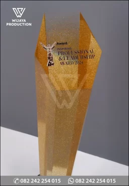 Piala Award Inspiring Professional & Leadership