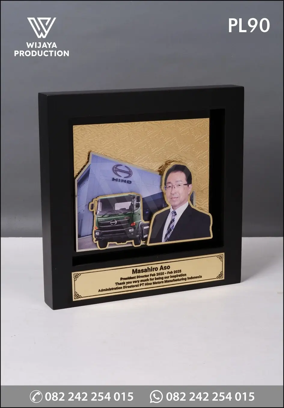 Plakat Logam Hino Motors Manufacturing Indonesia