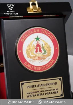 Plakat Kayu Box Sekola...