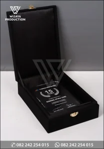 Box Plakat Akrilik 15 Years PT Sampang Sarana Shorebase