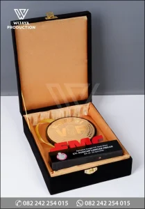 Box Plakat Akrilik Logam Apresiasi Kongsi VIP Gold