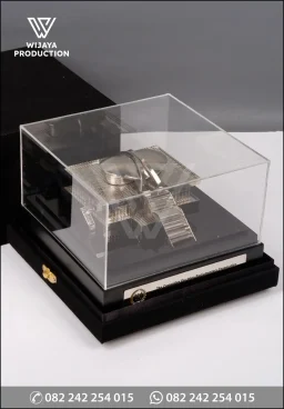 Miniatur Gedung DPR RI