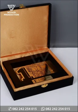 Plakat Logam Kaizen Community Kubota Indonesia 2025