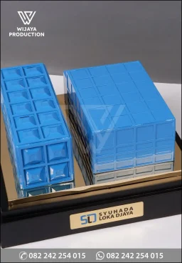 Miniatur Kontainer Cus...