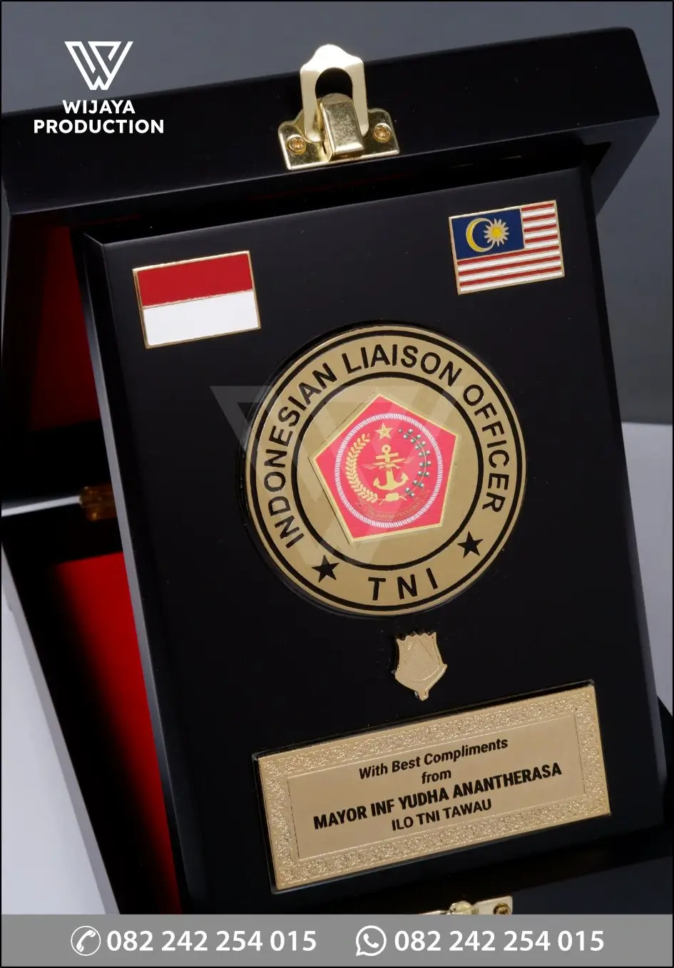 Detail Plakat Kayu Box TNI Indonesian Liaison Officer