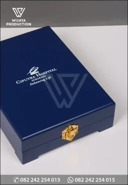 Plakat Kayu Box Ciputr...