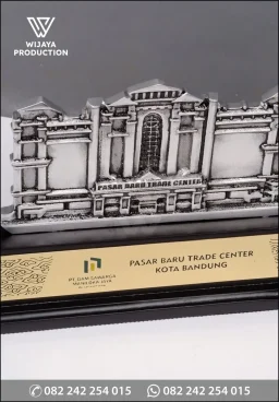 Plakat Logam Aluminium Pasar Baru Trade Center Bandung