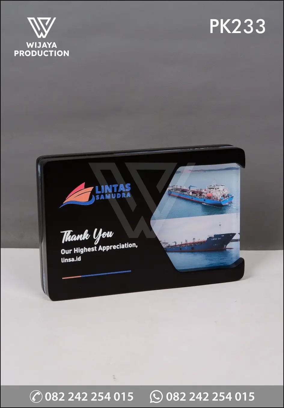 Plakat Kayu Akrilik Lintas Samudra