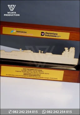 Plakat Logam Frame Kayu VLOC Pertamina Gas Dahlia