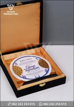 Plakat Akrilik Apresiasi Event Ramadhan – Implora Cosmetics