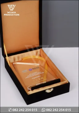 Plakat Akrilik Kelulusan – University of Tsukuba