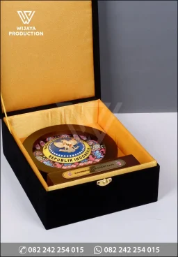 Plakat Kayu Bulat BIN Kabinda Papua Barat Daya