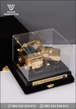 Miniatur Custom Alat B...