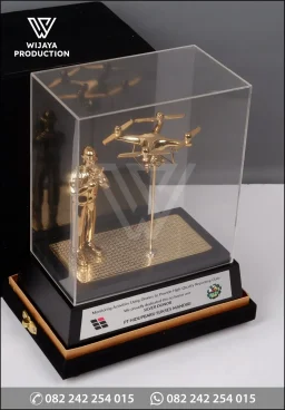 Miniatur Custom Operator Drone