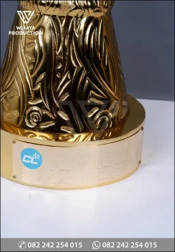 Piala Logam Campus Lea...