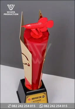 Piala Resin Judge ...