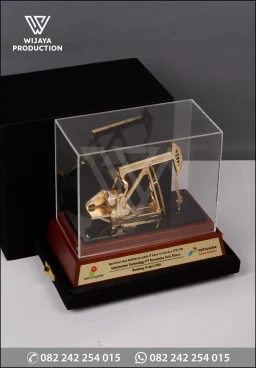 Miniatur Pompa Ang...