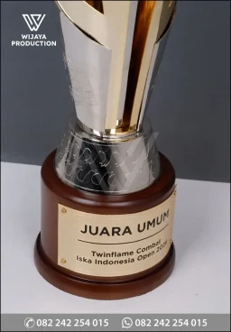 Piala Juara Umum T...