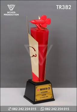 Piala Resin Judge ...