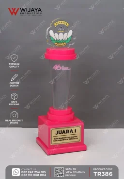 Piala Juara Lomba ...